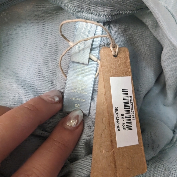 NWT SKIMS SUMMER MESH PANTS IN SKY - Picture 3 of 6